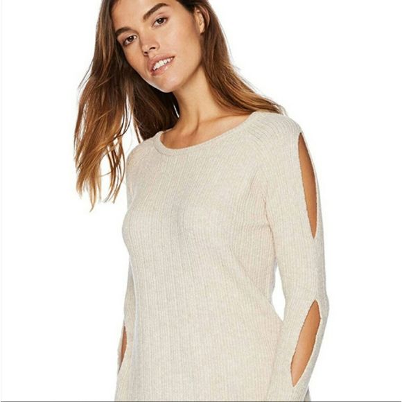 BB Dakota Sweaters - BB Dakota Cold Sleeve Sweater Large
